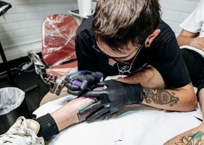 La Importancia de Estar al Día de las Tendencias para los Estudios de Tatuajes